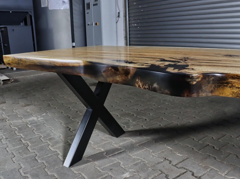 Eiche Baumscheibentisch Epoxidharz schwarz transparent 2,50 x 1,20m 5