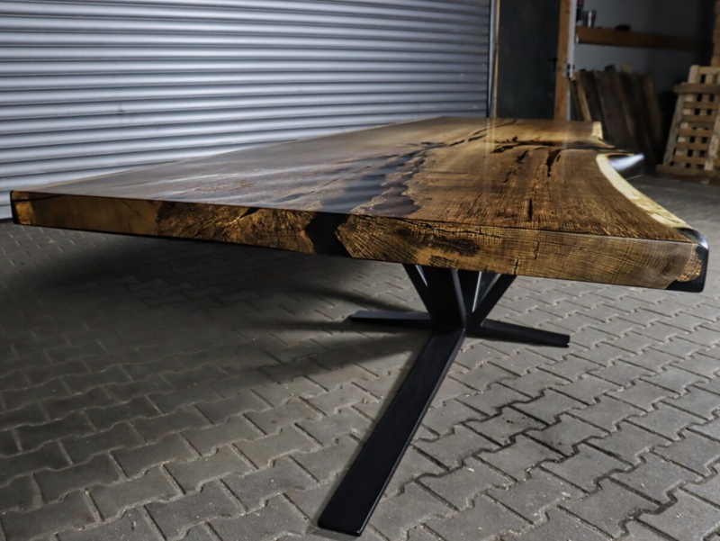Eiche Baumscheibentisch Epoxidharz schwarz transparent geräuchert 3,10 x 1,25m 5