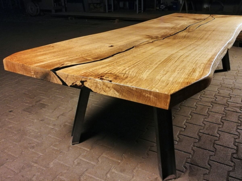 Eiche Baumscheiben Esstisch aus einem Stück 3,10m x 1,24m, black epoxidharz 8