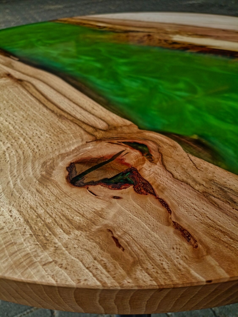 Kern-Buche Couchtisch Epoxidharz lime green
